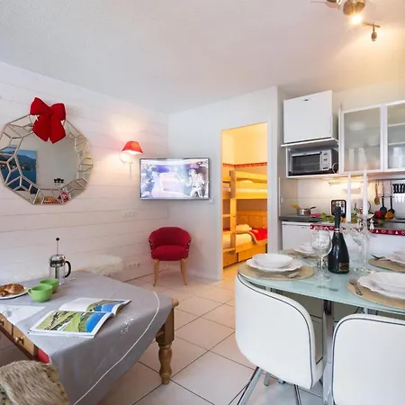 Sleeps 4 * Chamonix