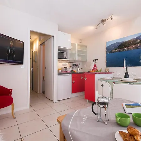 Sleeps 4 Apartament *